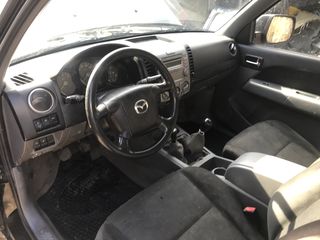 Mazda BT-50 2010-thumb-7