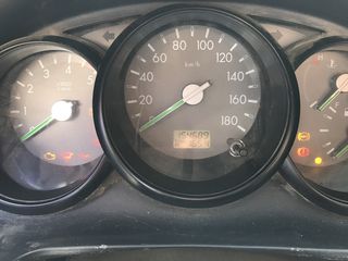 Mazda BT-50 2010-thumb-8