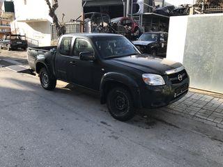 Mazda BT-50 2010-thumb-2
