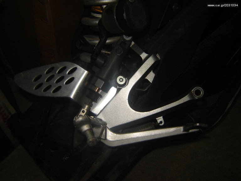 R1  04    YAMAHA