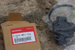Honda CBR954RR SERVO MOTOR KAINOURGIO 31420-MCJ-750
