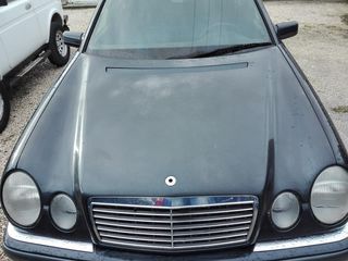 Εμπρος Καπο με Μασκα Avangarde Mercedes W210 96-98