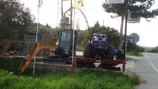 Εκσκαφέας Με Ερπύστριες Case 2023 CX26C-thumb-1