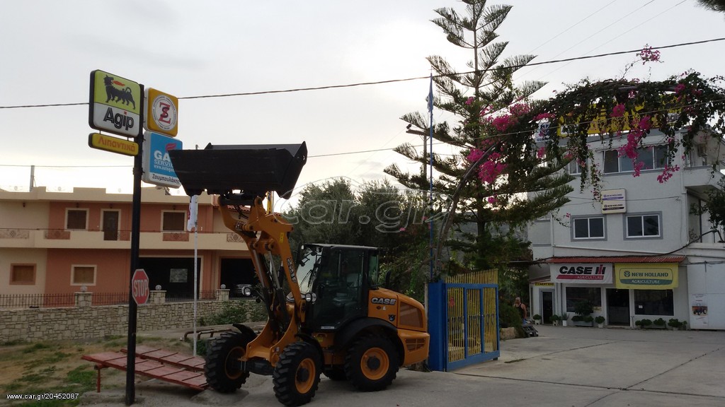Φορτωτής Με Λάστιχα Case 2023