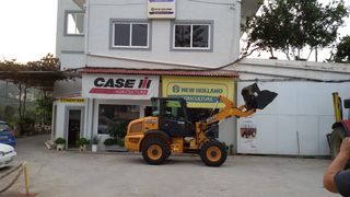 Φορτωτής Με Λάστιχα Case 2023-thumb-7