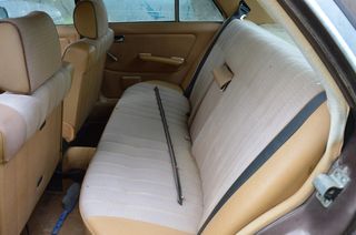 Mercedes-Benz 200 1980 w123-thumb-3