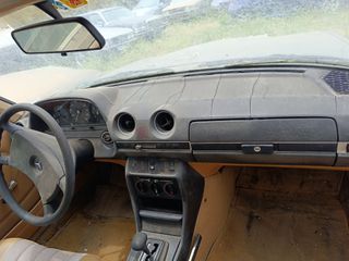 Mercedes-Benz 200 1980 w123-thumb-15