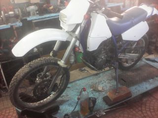 SUZUKI DR 250 parts-thumb-2