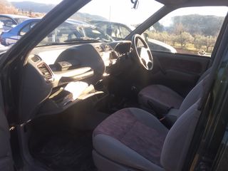 Nissan Terrano 2000-thumb-9