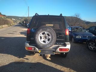 Nissan Terrano 2000-thumb-13