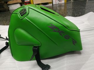 ΚΑΛΥΜΜΑ ΡΕΖΕΡΒΟΥΑΡ ΠΡΑΣΙΝΟ TOP SELLERIE KAWASAKI ZX6 RR (05) TOP SADDLERY 52P03876