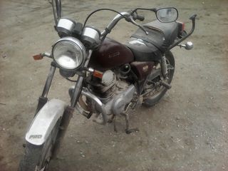 SR 250 Yamaha-thumb-1