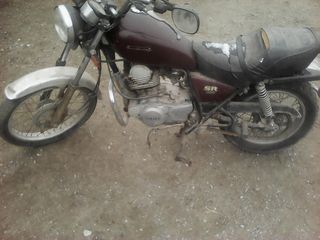 SR 250 Yamaha-thumb-2