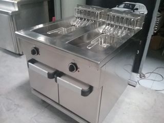 ΦΡΙΤΕΖΑ ΗΛΕΚΤΡΙΚΗ ΕΠΙΔΑΠΕΔΙΑ 2 Χ 20 ΛΙΤΡΩΝ.........attica-inox..........ΔΕΚΤΗ ΠΙΣΤΩΤΙΚΗ ΚΑΡΤΑ ΓΙΑ ΑΤΟΚΕΣ ΔΟΣΕΙΣ...