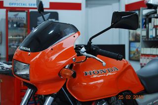 Honda CB 400SF '98 CB400SF Version R