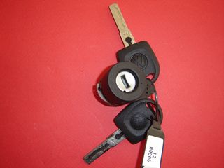 ΑΦΑΛΟΣ ΚΛΕΙΔΑΡΙΑΣ ΤΙΜΟΝΙΟΥ ΜΕ ΚΛΕΙΔΙ VW POLO '01-'05/NEW BEETLE '05-'11/GOLF IV '99-'07 3B0905855C-thumb-1