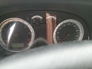 VOLKSWAGEN GOLF 01' 1.6cc-thumb-4