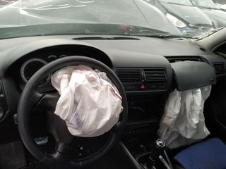 VOLKSWAGEN GOLF 01' 1.6cc-thumb-5