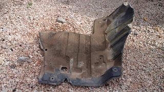 Ποδιά μηχανής αριστερή TOYOTA COROLLA 93-97 98-02