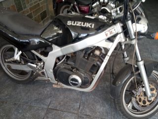 SUZUKI GS 500