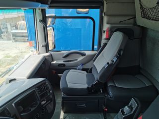 Renault 2009-thumb-3