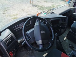 Renault 2009-thumb-5