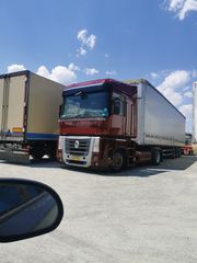 Renault 2009-thumb-2