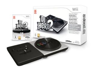 DJ Hero 2 & Turntable Kit Bundle (Wii)