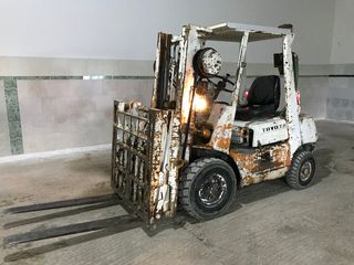Toyota 1985 2FD25-thumb-16