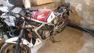 HONDA VF 750F-thumb-13