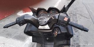 Aprilia Atlantic 250 2008-thumb-7
