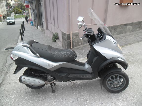 piaggio mp3 250