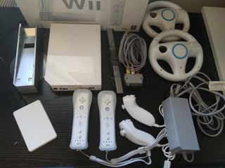 Nintendo wii full πακετο με 100+500 παιχνιδια! Αθηνα, Θεσσαλονικη ή Πατρα για χερι με χερι ή αποστολη ΔΩΡΕΑΝ