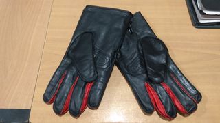 ΓΑΝΤΙΑ ΔΕΡΜΑΤΙΝΑ ΠΟΛΗΣ UTAX-thumb-1