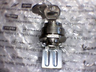KΛΕΙΔΑΡΙΑ ΤΙΜΟΝΙΟΥ ΓΙΑ VESPA-125-VNA-VNB>150-VBA-VBB-ORIGINAL-082416