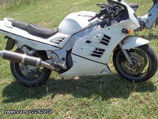 Suzuki RF 900-thumb-1