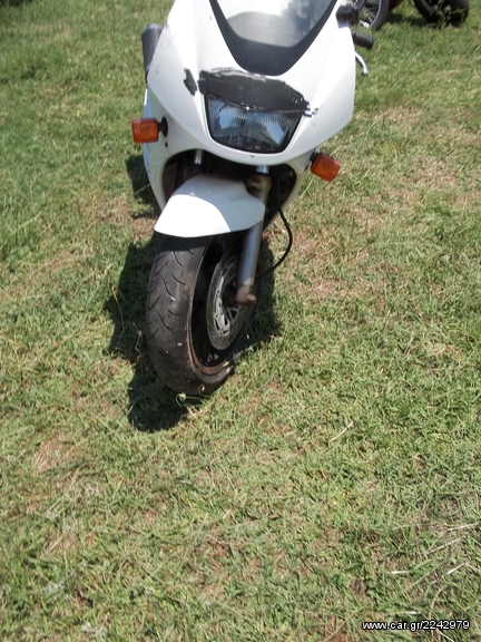Suzuki RF 900