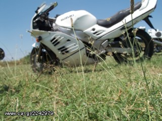 Suzuki RF 900-thumb-2