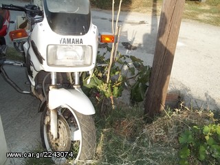 Yamaha FZ750 -thumb-5