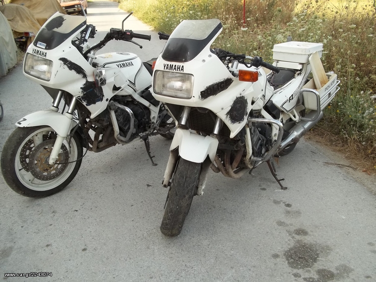 Yamaha FZ750 