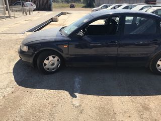 Ανταλακτικα  Volkswagen Passat 1600cc-thumb-4