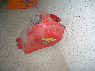 ΡΕΖΕΡΒΟΥΑΡ HONDA XL 600-thumb-2