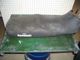 ΠΩΛΕΙΤΑΙ ΣΕΛΑ ΓΙΑ KAWASAKI ZZR 1100-thumb-1