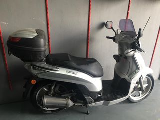 KYMCO PEOPLE-S 200i (ΒΒ40) ΣΕ ΑΡΙΣΤΗ ΚΑΤΑΣΤΑΣΗ ΜΟΝΟ ΓΙΑ ΑΝΤΑΛΛΑΚΤΙΚΑ ΚΟΜΜΑΤΙ ΚΟΜΜΑΤΙ MOTO PAPATSILEKAS