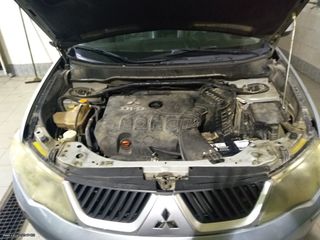 mitsubishi outlander 2008-thumb-1
