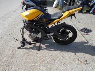 YAMAHA YZF-R125-thumb-5