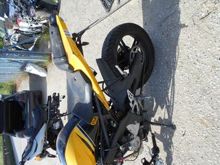 YAMAHA YZF-R125-thumb-6