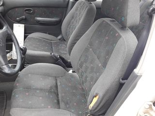 Hyundai accent-thumb-1