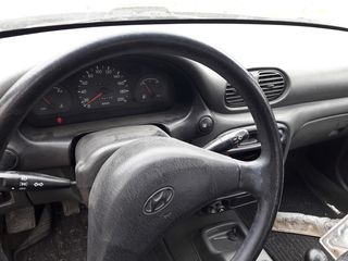 Hyundai accent-thumb-2
