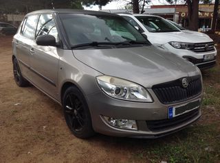 Skoda Fabia 2010 FABIA-thumb-16